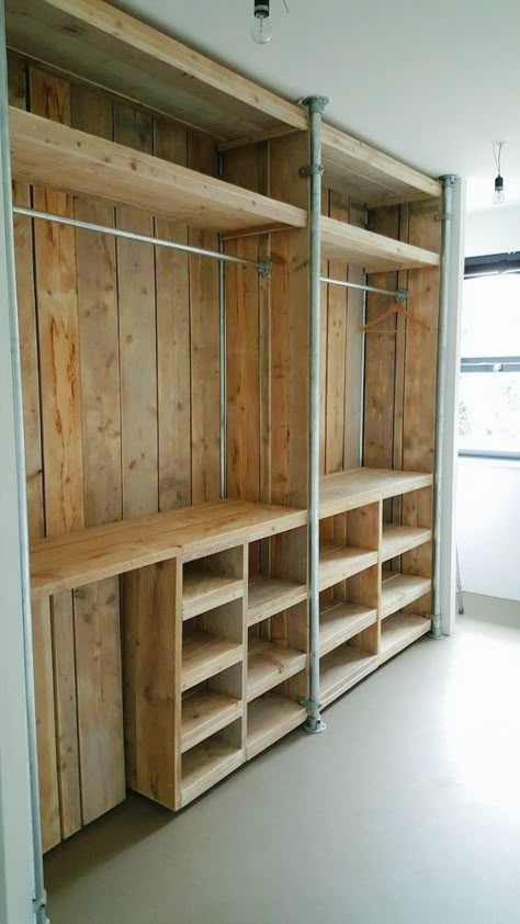 Amazing Woodworking Tips, Access Over 16k Wood Working Plans And Projects Diy Kast, Pallet Wardrobe, Pallet Closet, Wooden Pallet Furniture, Sliding Closet Doors, Closet Remodel, Diy Closet, Trendy Bedroom, Bedroom Closet