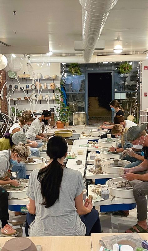 Pottery Class Aesthetic Friends, Pottery Classes Aesthetic, Pottery Shop Aesthetic, Pottery Making Aesthetic, Pottery Wheel Aesthetic, Pottery Class Aesthetic, Pottery Studio Aesthetic, 2024 Hobbies, Art Class Aesthetic