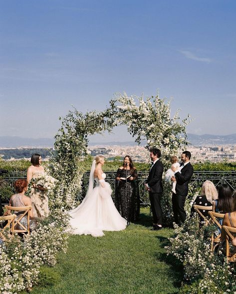 Stassi Schroeder Wedding, Stassi Schroeder, Dream Wedding Cake, Wedding Aisle Decorations, Tuscany Wedding, Classy Wedding, Wedding Aisle, Wedding In The Woods, Wedding Mood