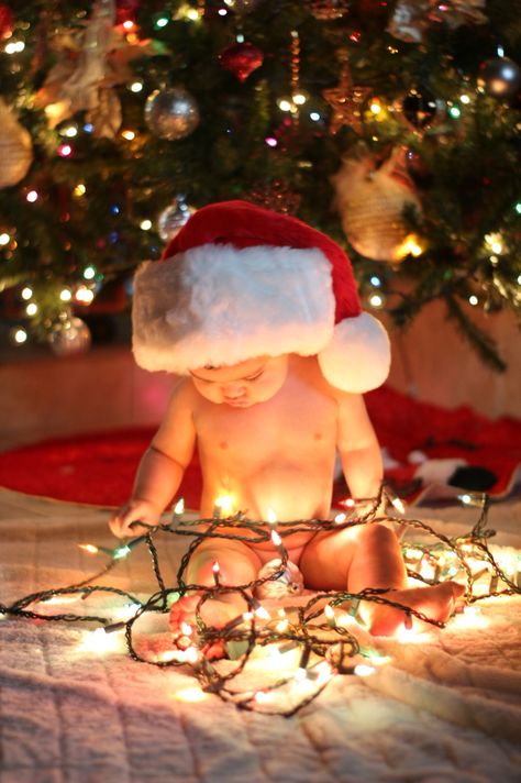 Natal, Photography Valentines Day, 3 Month Old Baby Pictures, Diy Christmas Photo, Simple Photos, Baby Christmas Photography, Love Photoshoot, Baby Christmas Photos, First Christmas Photos