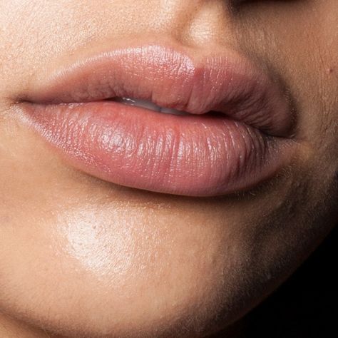 How Chapped Lips Could Be Caused by Dry Skin — Expert Advice | Allure Bronwin Aurora, Lip Reference, Lips Reference, Mouth Anatomy, Skin Lightening Diy, Head Anatomy, Lips Photo, Beauty Hacks Lips, Drawing People Faces