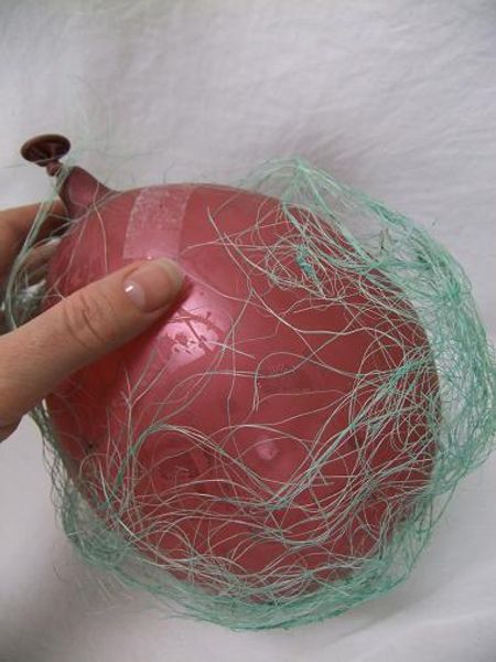 Slowly deflate the balloon. Soft Sculpture, Floral Mechanics, Fiber Sculpture, Textile Sculpture, Fabric Bowls, Paper Bowls, Textile Fiber Art, Arte Floral, Paper Sculpture