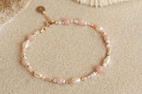 A Sweet Pink Opal bracelet with natural pearls and gold filled Components. Gemstone: Pink Opal ( Round 4mm and Faceted 2mm) Pearl Size: 3 x 4mm high luster AAA 14K gold filled 1/20 Length: 16.5cm-17.5cm Opal Bracelet Gold, Pink Pearl Jewelry, Pink Gemstone Bracelet, Pink Gold Bracelet, Collar Rosa, Pink Pearl Bracelet, Summer Beach Jewelry, Preppy Jewelry, Bracelets Design