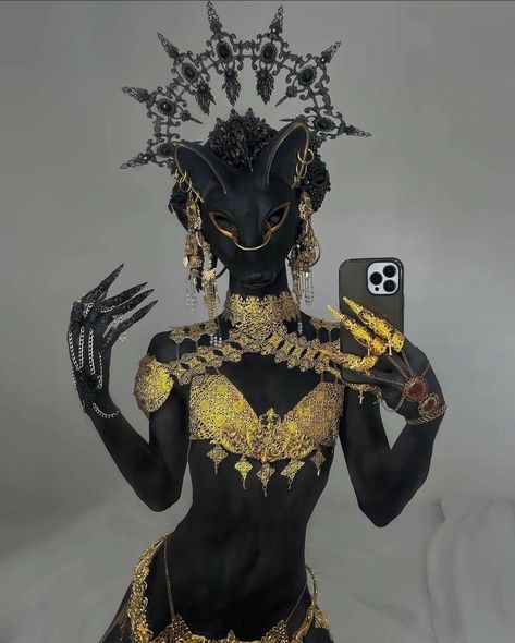 Anubis Costume Female, Sagittarius Costume Halloween, Bastet Goddess Costume, Bastet Makeup, Sphinx Costume, Dragon Queen Costume, Egyptian Cosplay, Succubus Costume, God Of Egypt