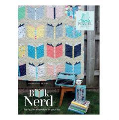 Patterns Book Nerd Quilt, Nerd Quilt, Quilt Pattern Book, Quilt Modernen, Modern Books, Modern Quilt Patterns, How To Finish A Quilt, Book Quilt, Star Quilt