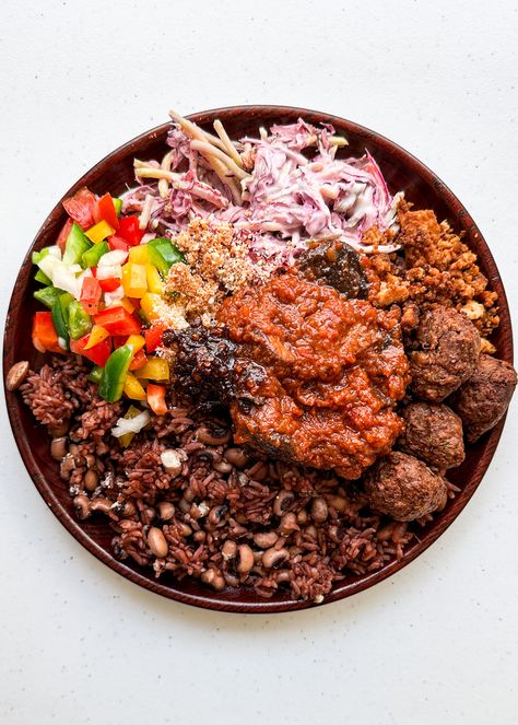 Vegan Ghanaian Food, Waakye Ghana Recipe, Ghana Waakye, Ghana Recipes, Vegan African Recipes, West African Culture, African Stew, Canadian Dishes, Ghana Food