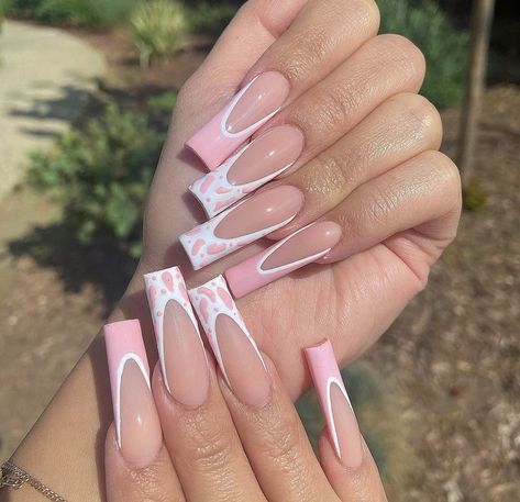 Prom Nails Acrylic Classy, Classy Spring Nails, Nail Aesthetics, Elegant Touch Nails, Western Nails, Gel Toe Nails, Cow Nails, Art Designs Ideas, Black Acrylic Nails