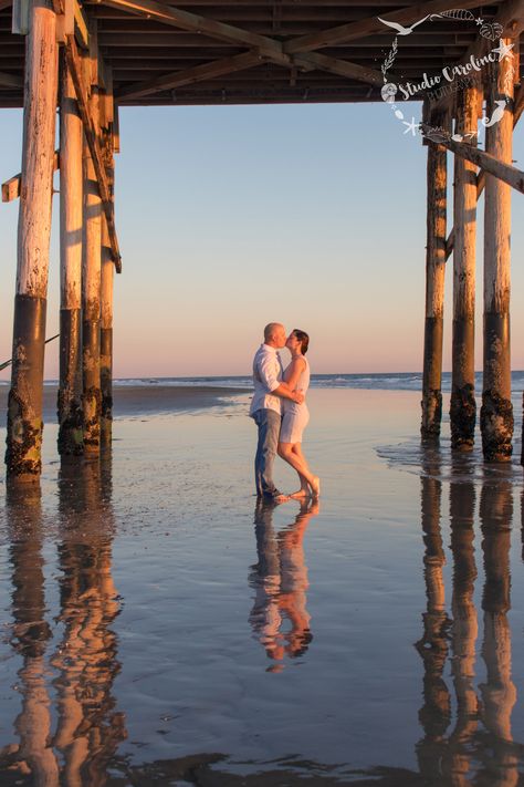 Pier Family Photos, Beach Photo Props, Beach Photoshoot Family, Newport Beach Pier, Newport Beach Wedding, Family Beach Session, Couples Beach Photography, Couple Beach Pictures, Family Maternity Photos