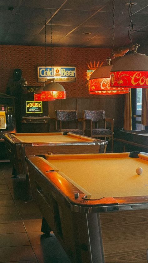 Old Dive Bar Aesthetic, Vintage Sports Bar Aesthetic, Country Pub Aesthetic, Vintage Pool Table Aesthetic, Hole In The Wall Bar, 60s Bar Aesthetic, Retro Dive Bar, Chill Bar Aesthetic, Bar Wallpaper Aesthetic