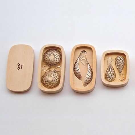 Packing Idea, David Trubridge, Bijoux Art Nouveau, Wooden Trays, Jewellery Packaging, Packaging Diy, Package Ideas, Zen Style, Jewelry Website