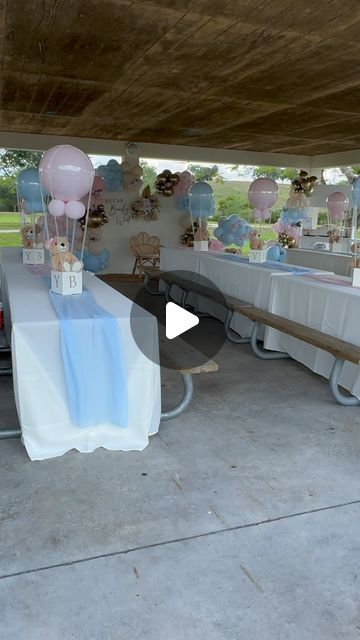 Cynthia Cardoso on Instagram: "This amazingly beautiful baby shower for twin boy and girl is quickly one of my favorite set ups! So elegant and beautiful! #babyshower #babyboyandbabygirl #balloon #balloongarland  #ballloondecoration #eventdesigner #eventdecor #partyideas #babyshowerideas #twinbabyshower #browardcounty #miamiflorida #balloonart" Baby Shower Pavilion Decorations, Baby Shower In The Park Ideas, Baby Shower At Park Ideas, Gender Reveal Park Ideas, Pavilion Baby Shower Ideas, Outside Baby Shower Ideas Summer, Garage Baby Shower Ideas, Baby Shower Park Decorations, Baby Shower Park Ideas