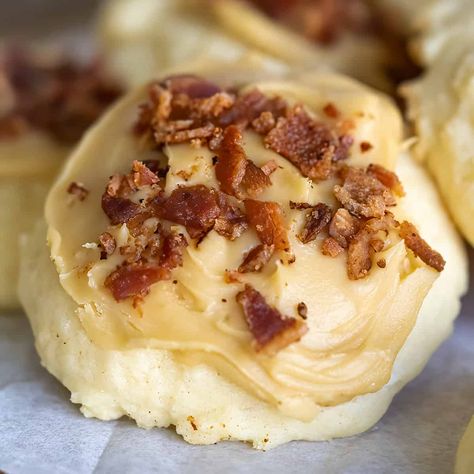 Maple Bacon Cookies, Maple Syrup Cookies, Bourbon Cookies, Bourbon Maple Syrup, Bacon Cookies, Italian Almond Cookies, Candied Lemon Peel, Walnut Cookies, Cream Cheese Cookies