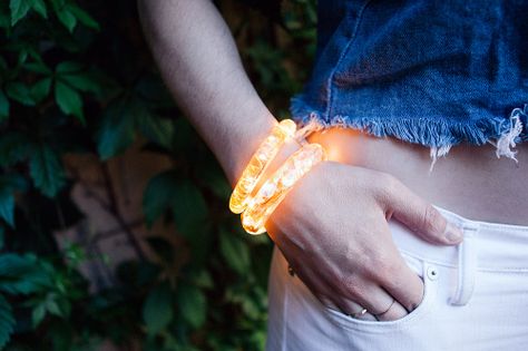 Hardware Hump Day: DIY Firefly LED Bracelet - News - SparkFun Electronics Light Bracelet, Led Bracelet, Homemade Bracelets, Wood Resin Jewelry, Fairy Crafts, Resin Bracelet, Diy Bracelets Easy, Diy Fairy, Resin Tutorial