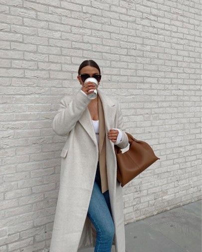 Coffee Aesthetic Outfit, Starbucks Coffee Aesthetic, Spring Summer 2023 Trends, Summer 2023 Trends, Camel Outfit, Camel Blazer, Purse Outfit, Cold Weather Style, Cute Work Outfits