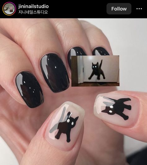 Black And White Cat Nails, Emily The Strange Nails, Black And Pastel Nails, Cat Nail Designs Cute, Nail Ideas Grunge, Emo Short Nails, Anime Nails Ideas, Album Cover Nails, Weird Nail Art