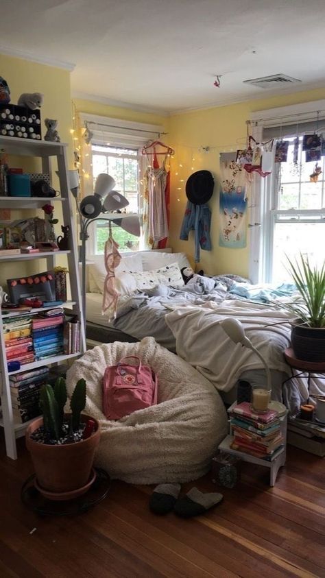 Vintage Princess Room, Tumblr Room, Dekorasi Kamar Tidur, Princess Room, Vintage Princess, Indie Room, Aesthetic Rooms, Pretty Room, Dreamy Room