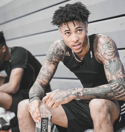 Kelly Oubre Jr, Kelly Oubre, Cute Black Guys, Boys Basketball, Man Crush Everyday, The Pack, Wolves