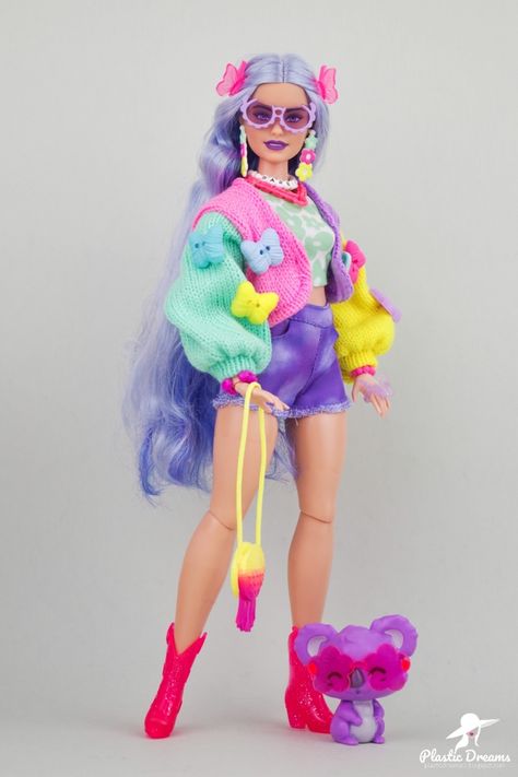 Barbie Extra Dolls, Mh Aesthetic, Kawaii Barbie, Barbies Pics, Cute Mini Backpacks, Extra Outfits, Barbie Halloween, Barbie Costume, Barbie Family