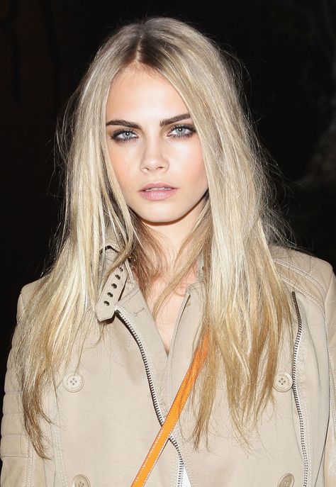 25 Stunning Photos of Cara Delevingne - Page 21 Blonde Hair Dark Eyebrows, Blonde Hair And Blue Eyes, Dark Eyebrows, Dark Brows, Burberry Prorsum, Sienna Miller, Long Blonde, Rosie Huntington Whiteley, Long Blonde Hair