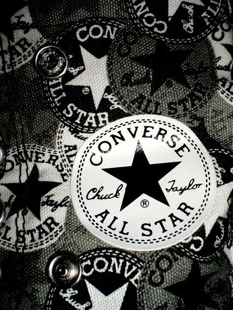 Converse - all star ✔ Converse Wallpaper, Cool Black Wallpaper, Android Wallpaper Black, Converse Logo, Wallpaper Collage, All Stars Converse, Black Wallpaper Iphone, Converse Sneakers, Cellphone Wallpaper