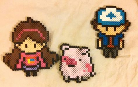 Mabel Dipper and Waddles! ( FB: Gravity Falls Perler Challenge ) Hama Art, Pearl Beads Pattern, Easy Perler Beads Ideas, Fuse Bead Patterns, Perler Art, Perler Bead Templates, Diy Perler Bead Crafts, Hama Beads Patterns, Diy Perler Beads