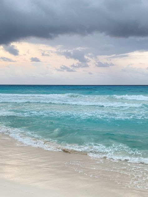 take me back to mx pls #mexico #cancun #beach #summer #ocean #sea #blue #sky #sunset #sunrise #aesthetic #nature #travel #traveltips Cancun Beach Aesthetic, Cancun Aesthetic, Cancun Mexico Aesthetic, Mexico Ocean, Sunset Sunrise Aesthetic, Blue Sky Sunset, Clear Ocean Water, Mexico Summer, Cancun Beach