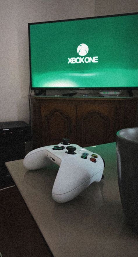 Xbox One Setup, Xbox Controller Aesthetic, Game Start Screen, Console Wallpaper, Xbox Aesthetic, One Aesthetic, Credit Card Tool, Gaming Rooms, Chill Mood