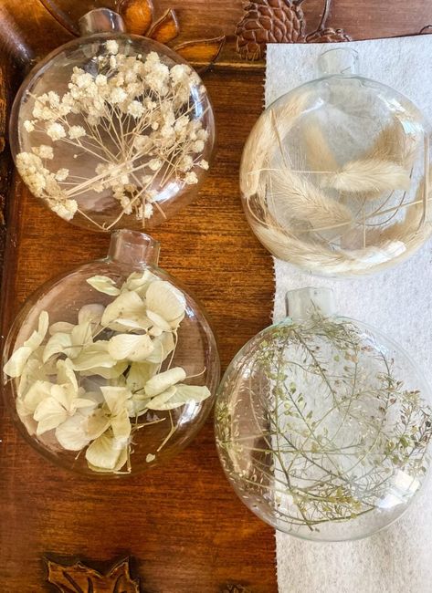 DIY Easy and Beautiful Dried Flower Ornaments - Cottage On Bunker Hill Dried Flower Ornaments, Natural Holiday Decor, Christmas Tree Bag, Clear Christmas Ornaments, Dried Hydrangeas, White Elephant Gifts Exchange, Christmas Organization, Dried Flower Wreaths, Bunker Hill