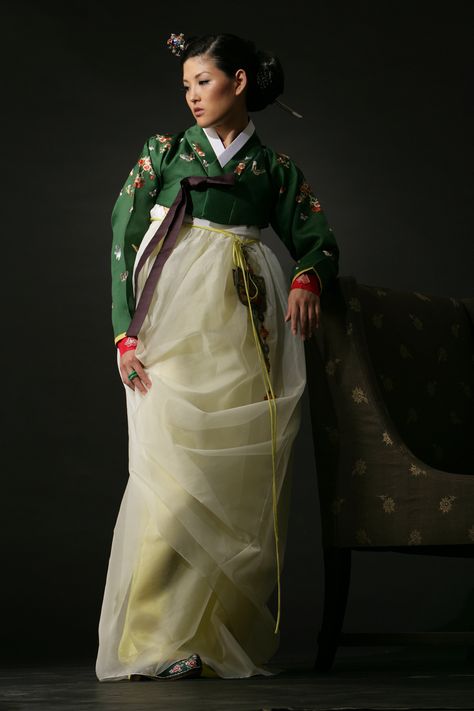 Hanbok Dress | KIM MeHee hanbok couture Green Hanbok, Korean Fashion Classy, Korean Fashion Tomboy, Traditional Korean Clothing, Hanbok Dress, Korean Traditional Clothing, Modern Hanbok, Korean Traditional Dress, Korean Fashion Winter