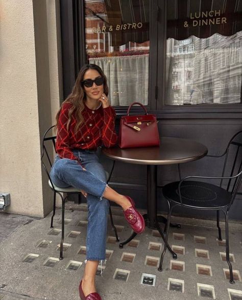 Burgundy Office Outfit, Causal Outfits 2024, Dinner Outfit Casual, Style Casual Chic, Streetwear Inspo, Downtown Outfits, Nashville Outfits, Moda Paris, Office Outfits Women