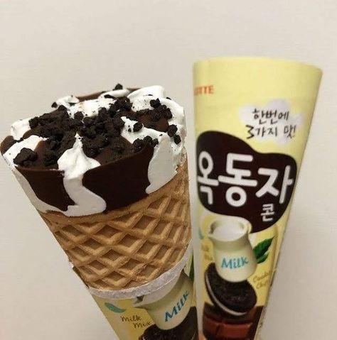 Korean Ice Cream, Asian Snacks, Japanese Snacks, Cute Desserts, Frappe, Food Obsession, Cafe Food, Korean Food, Yummy Food Dessert