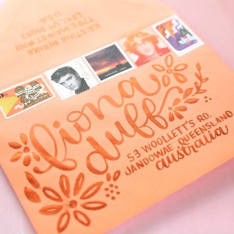 Coral Mail Art Envelope – Lettering in Real Time – kwernerdesign blog Fall Envelope Art, Mail Art Envelopes Halloween, Snail Mail Art Envelopes, Lettering Envelopes, Mail Art Envelopes Hand Drawn, Hand Lettered Envelopes, Envelope Art Wedding Hand Lettering, Birthday Mail, Art Envelopes