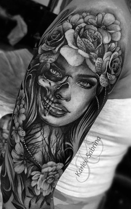 50 Times People Had A Beautiful Tattoo Idea And It Got Executed Perfectly #enchantedtattoo #tattooideas #tattoodesigns #forearmtatsforwomen #tattoos #realism #artbody #coupl #latinatattooideas #baddietatsarmsleeve #tattoo #tattoos #tattooart #bodyart #tattooinspiration #tattoostyle #tattooideas #tattoolove #tattooaddict #inked Half Woman Face Half Flower Tattoo, Tattoo Of A Womens Face, Woman’s Face Tattoo Sleeve, Black And Grey Women Sleeve Tattoo, Tattoo Ideas Female Sleeve Skull, Zombie Woman Tattoo, Half And Half Face Tattoo, Unique Realism Tattoos, Skull And Face Tattoo