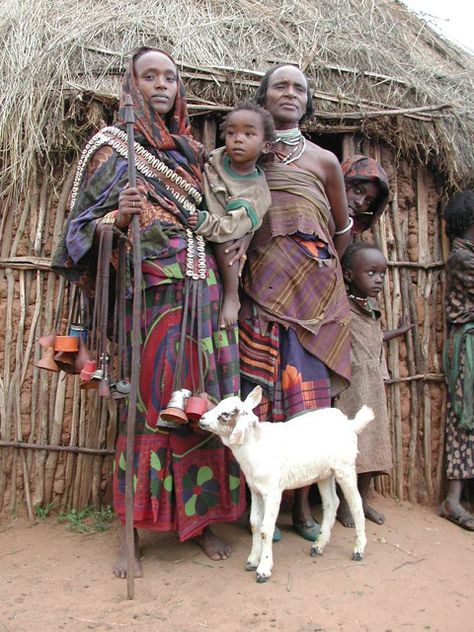 Oromo People Oromo People, African Life, Horn Of Africa, African People, Group Of People, Sirius Black, World Cultures, African Culture, People Of The World