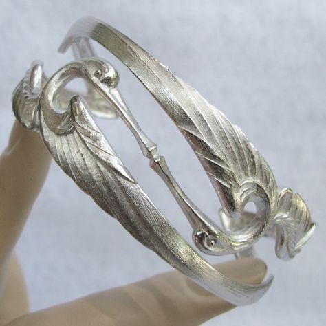 Win this! Love birds, antiques and collectibles? Join Antique Beak for it's 16th anniversary and win this sterling silver Heron Cuff Bracelet. No purchase necessary to enter or win. www.antiquebea.com for details. Drawing on 7/1/16. October Jewelry, Blue Nile Jewelry, Putao, Headpiece Jewelry, Herons, Art Nouveau Design, Special Jewelry, Themed Jewelry, Vintage Vibe