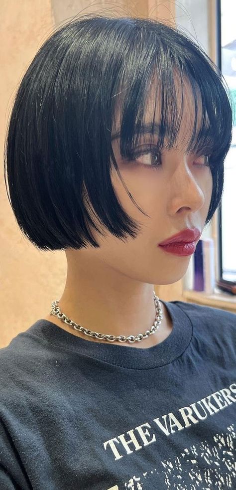 bob haircut, Layered Blonde Short Bob Haircut, bob haircut ideas, blonde bob, Low Maintenance Short Bob Bob With Long Fringe, Dark Hair Bob, Dark Hair Bobs, Haircut Ideas Brown Hair, Dutch Side Braid, Haircut Layered, Layered Blonde, Haircut Bob, Twist Box Braids