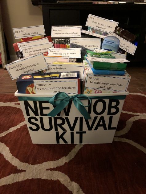 Funny new job survival kit New Job Party, New Job Survival Kit, Goodbye Gifts For Coworkers, Job Promotion Gifts, Farewell Gift For Coworker, Goodbye Party, Survival Kit Gifts, Promotion Party, Farewell Party