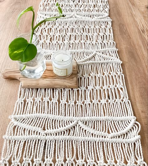 Makrome runner yapımı Macrame Table Runner Diy, Runner Macrame, Macrame Runner, Macrame Table, Table Runner Diy, Bohemian Decoration, Macrame Table Runner, Macrame Decor, Diy Youtube