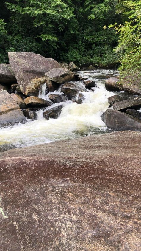 #nature #hiking #water #rocks #aesthetic #tiktok Trail Aesthetic, Rocks Aesthetic, Lake Toxaway, Rainbow Lake, Beautiful Beach Scenes, Thought Pictures, Nature River, Hiking Places, Rainbow Falls