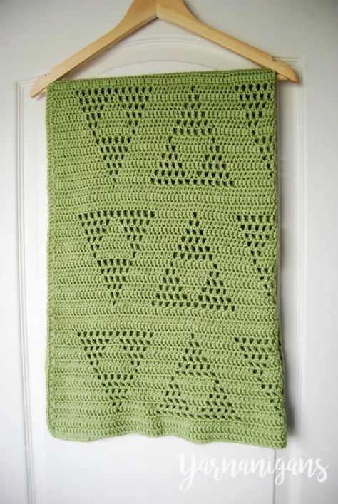 Crochet Zelda Blanket, Zelda Crochet Blanket, Legend Of Zelda Crochet, Blanket Ideas Crochet, Zelda Crochet, Triangle Blanket, Motif Blanket, Crochet Blanket Ideas, Easy Knit Baby Blanket