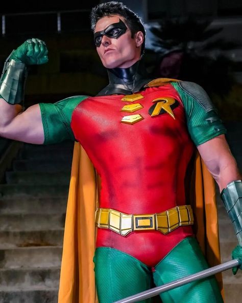 Keep it Classic. 🐥 @calebweekss as Robin Costume by @jcurtis_atelier Photographed by @starlord.rulez #Robin #Nightwing #RedHood #RedRobin #DickGrayson #JasonTodd #TimDrake #DamianWayne #GothamKnights #GothamCity #Gotham #Batman #BruceWayne #TheDarkKnight #DarkKnight #DC #DCComics #DCUniverse #RobinCosplay #DCCosplay #CosplayersOfInstagram #CosplayersOfIG #Cosplayer #Cosplay #Superhero #Comics #Cape #Bostaff Nightwing Redhood, Gay Costume, Nightwing Cosplay, Christopher Reeve Superman, Robin Costume, Robin Cosplay, Dc Comics Cosplay, Gotham Batman, Superhero Cosplay