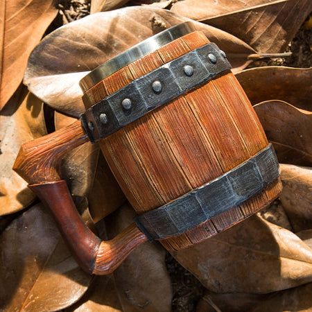 Mjölnir – TheWarriorLodge Norse Gods, Beer Wood, Invert Colors, Viking Designs, Wooden Barrel, Viking Style, Viking Warrior, Beer Mugs, Old World Charm