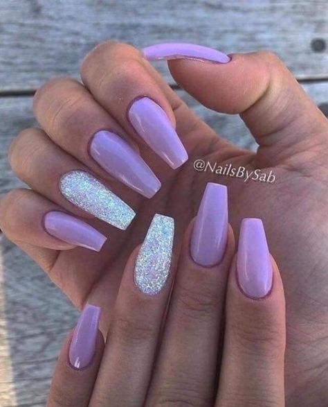 Purple And Silver Nails, Silver Acrylic Nails, Purple Quinceanera, Helloween Wallpaper, Quinceanera Nails, Purple Glitter Nails, Aurora Nails, Lilac Nails, Purple Acrylic Nails