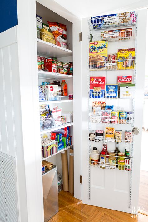 Sometimes traditional pantry shelving just isn't enough. Check out how @inmyownstyle used a ClosetMaid wall and door rack to maximize her pantry storage. #BeforeandAfter #DIYIdeas #ProjectIdeas Pantry Closet Remodel, Pantry Closet Makeover, Traditional Pantry, Small Pantry Closet, Pantry Closet Organization, Diy Pantry Organization, Small Pantry Organization, Locker Organization, Pantry Makeover