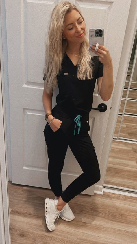 Cute Scrubs For Women, Teal Scrubs Nursing, Black Nurse Scrubs Outfits, Vet Tech Scrubs For Women, Scrubs Tucked In, Black Scrubs Uniform For Women, Black Jogger Scrubs Outfit, Navy Blue Scrubs Outfit With Shoes, Vet Outfit Scrubs