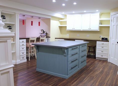 Craft room Craft Island, Scrapbooking Rooms, Organize Crafts, Sewing Studios, Basement Craft Rooms, Craftroom Ideas, Craft Tables, Sawdust Girl, Craft Spaces