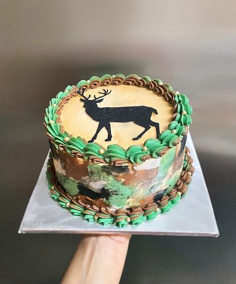 The Pastry Corner on Instagram: "Camo theme hunting cake 💚🤎 #thepastrycornertt #camocake #huntingcake #chocolatecake #vanillabuttercream #cakesofinstagram" Camo Birthday Cakes, Blaise Harry Potter, Deer Hunting Cake, Hunting Birthday Cakes, Camo Cakes, Deer Hunting Birthday, Camo Cake, Hunting Birthday Party, Deer Cake