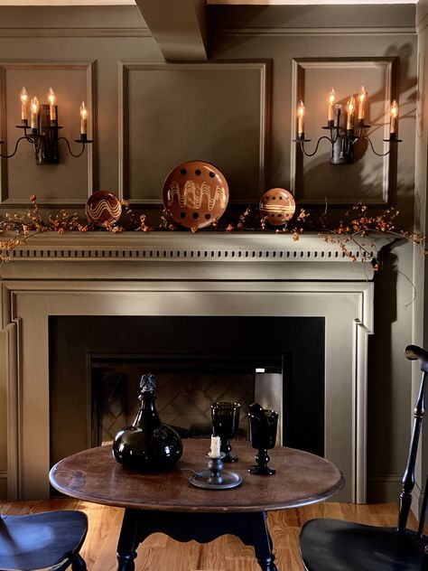 Colonial Fireplace Surround, Colonial Mantle, Colonial Fireplace Early American, Colonial Fireplace, Wooden Mantle Fireplace Antique, Colonial Candle Holder, Traditional Fireplaces, Tavern Room, Walnut Fireplace Surround Antique