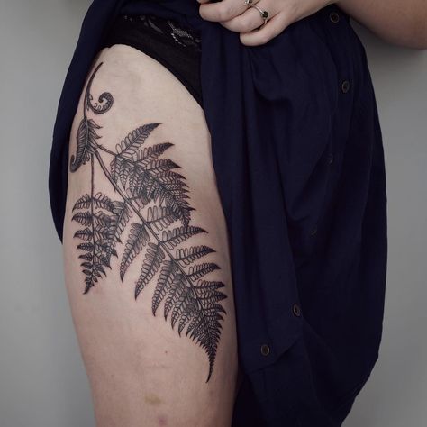 Damask Tattoo, Fern Tattoo, Vegan Tattoo, Muster Tattoos, Back Of Shoulder Tattoo, B Tattoo, Thigh Tattoos Women, Tattoo Feminina, Nature Tattoos