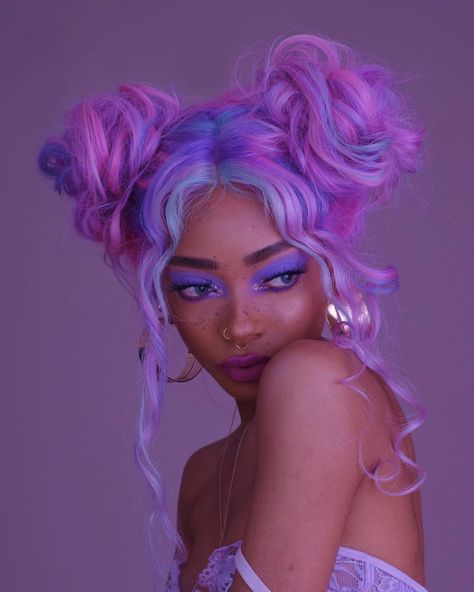 11 Hair Color & Makeup Trends Inspired By Nyane Lebajoa | GlamCityz Artist Reference, Caricature Artist, Aesthetic People, Hair Reference, Hair Stuff, Portrait Inspiration, Reference Photos, Drawing Challenge, Aesthetic Hair